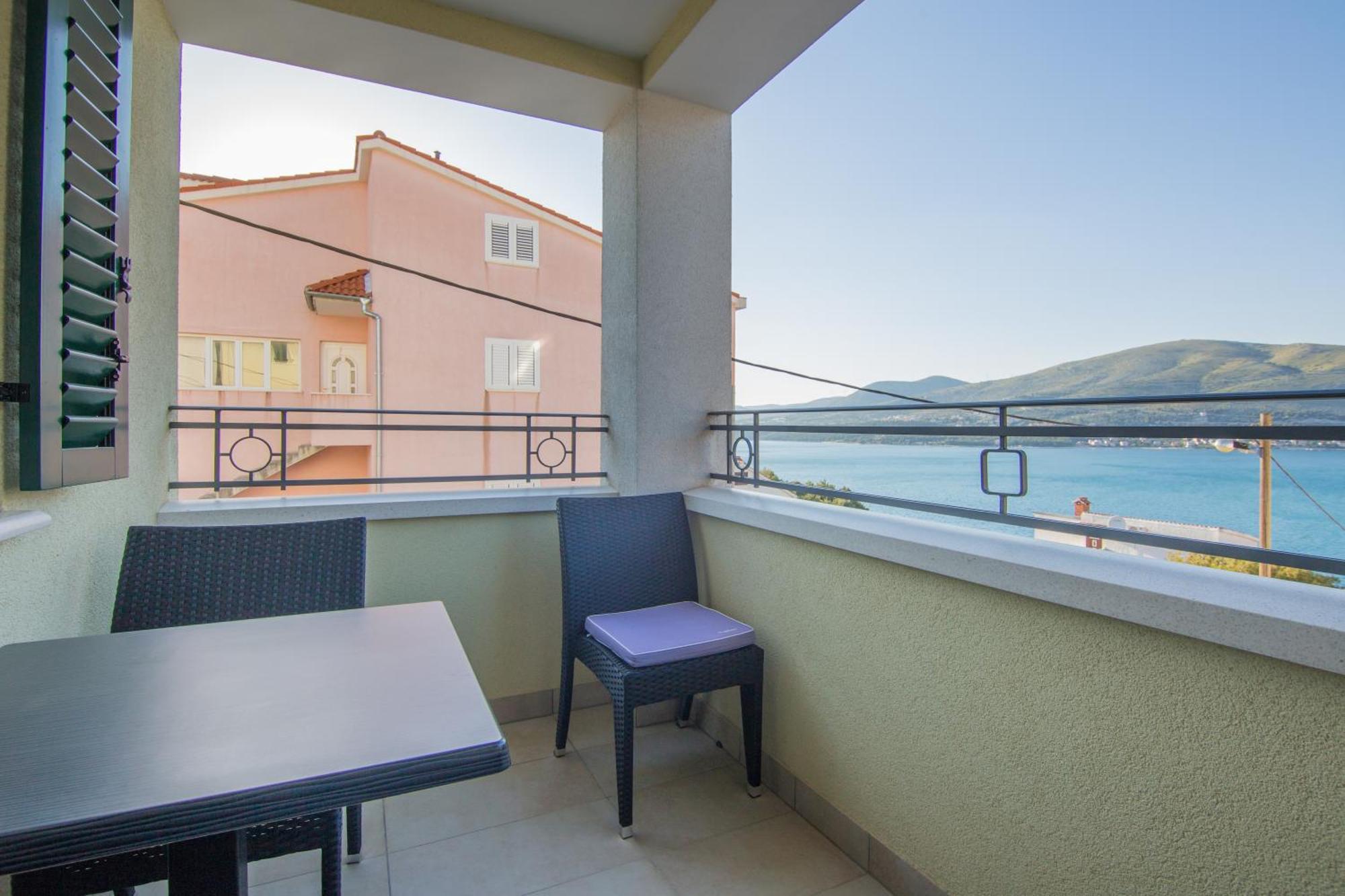 Apartments Villa Novak 1 Donji Okrug  Phòng bức ảnh